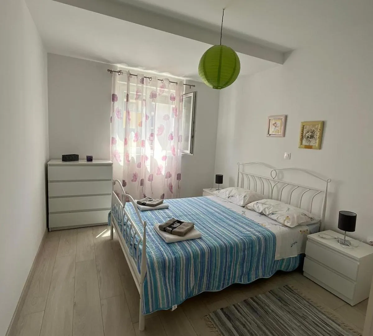 Apartment Pink Sky Pula 0*,